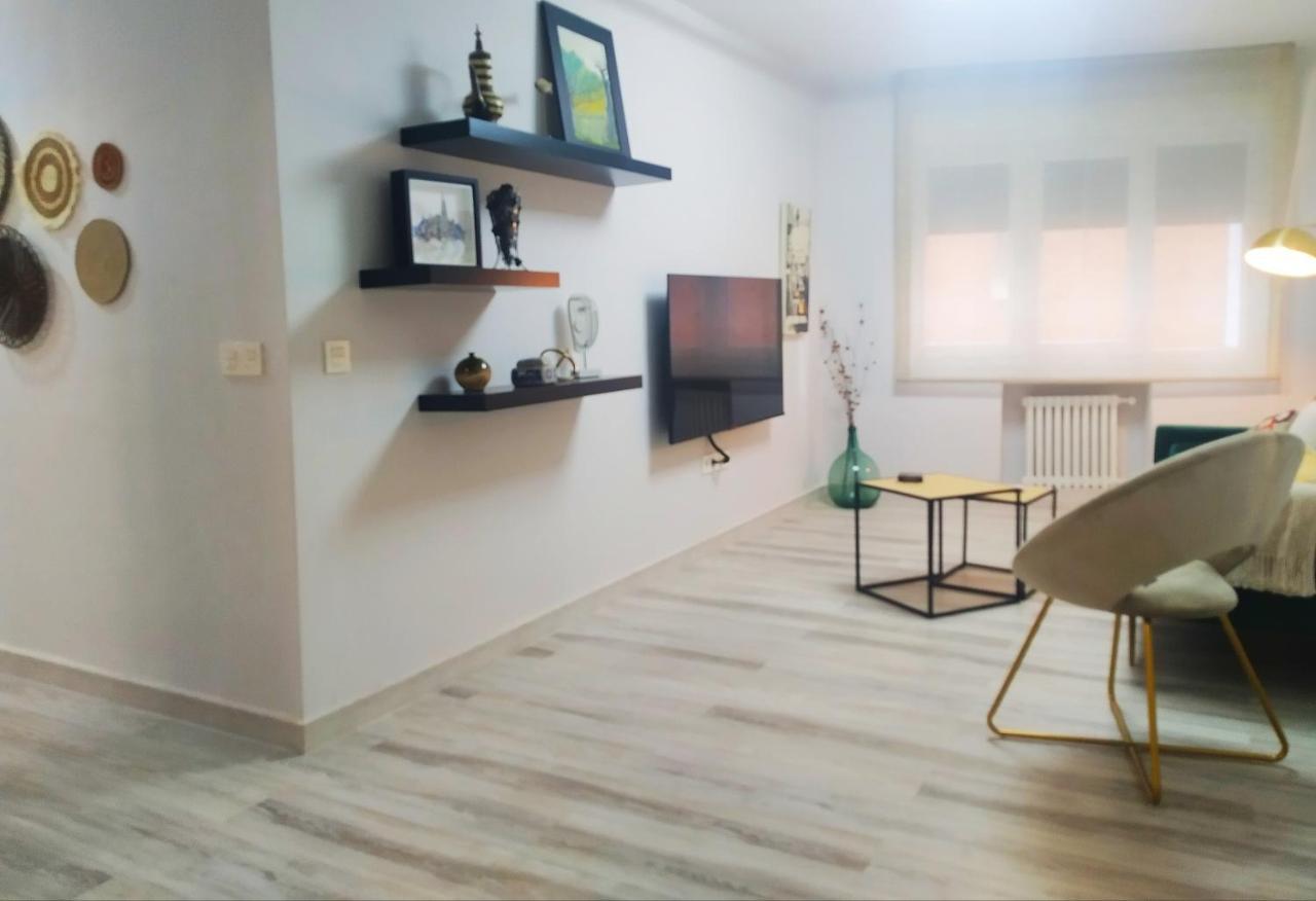 Megano, Apartamento A Estrenar En La Ruta Vinos. Junto A Estanciones. Oviedo Exterior photo
